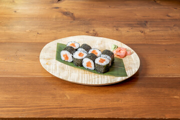 Salmon makis ration photo