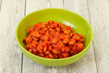 Baked kidney with tomato and pepper