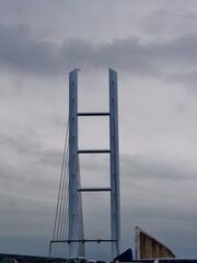 Brücke vor Himmel