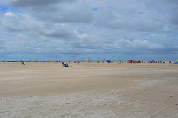 Fototapeta na wymiar beach landscape with tourists summering