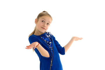 The little girl spread her arms to the sides, children's emotions.