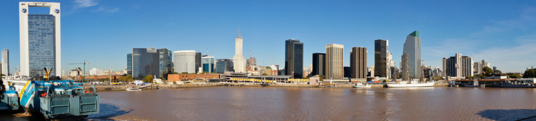 Fototapeta na wymiar Argentina, Buenos Aires, Port view