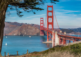 View of the Golden Gate bridge on a sunny day