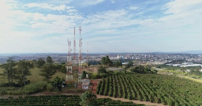 Aerial view of 3G towers in S&atilde;o Sebasti&atilde;o do Para&iacute;so city, Minas Gerais / Brazil.
