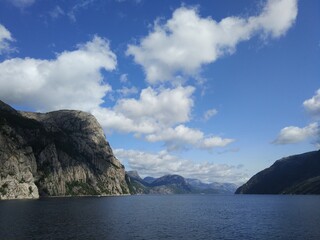 Fototapeta na wymiar Beautiful Norwegian mountains and cliffs in the Lysefjord, Norway.
