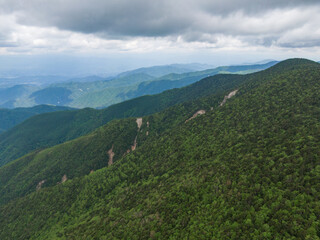 Fototapeta na wymiar ６月の恵那山稜線上空より空のお散歩