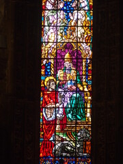 Buntglasfenster in der Kirche des Hyronimus-Klosters in Lissabon Portugal