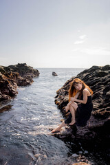 ドレスを着た女性