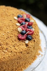 Honey cake with berries 