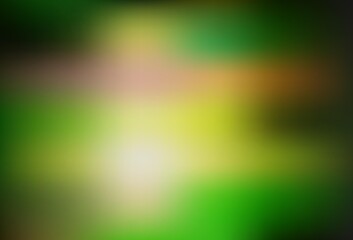 Dark Green, Yellow vector blurred bright pattern.