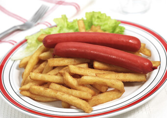 SAUCISSE FRITES