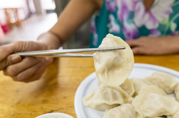 eat boiled jiaozi
