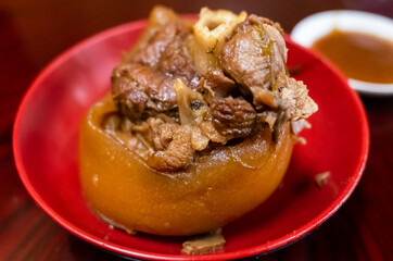 taiwanese braised pork feet
