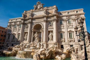 Fototapeta na wymiar Famous and one of the most beautiful fountain of Rome - Trevi Fountain (Fontana di Trevi). Italy.