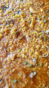 Paella de Marisco, carne y Pescado