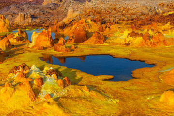 Fototapeta na wymiar Colorful ponds of Dallol desert, Ethiopia