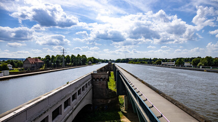 Mindener Wasserstraßen Kreuz, Kanal auf Brücke