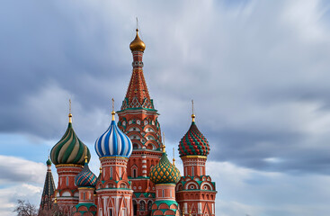 Fototapeta na wymiar Russian orthodox St. Basil's Cathedral under dramatic sky in Moscow