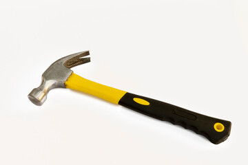 Martillo de carpintero con orejas, aislado en blanco