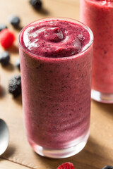 Organic Healthy Berry Smoothie
