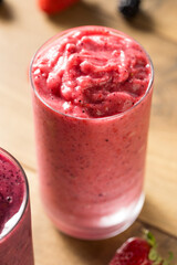 Organic Healthy Berry Smoothie