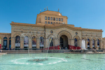 Naklejka premium Republic Square fountain in the center of Yerevan, Armenia