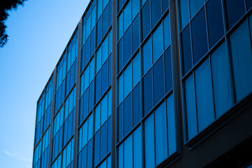 Fototapeta na wymiar Building and glass windows
