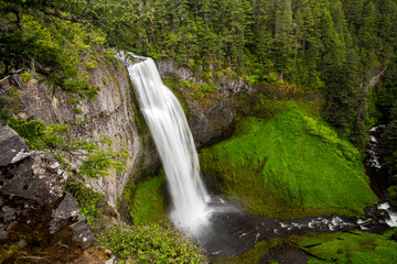 Fototapeta na wymiar Salt Creek Waterfalls, view from above. Central Oregon, USA