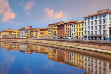 Fototapeta na wymiar Pisa city downtown skyline cityscape in Italy