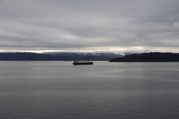 Cargo dans la baie de Wellington, Nouvelle Zélande	