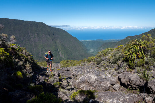 Ile de La R&eacute;union - Hiking Piton de la Fournaise volcano