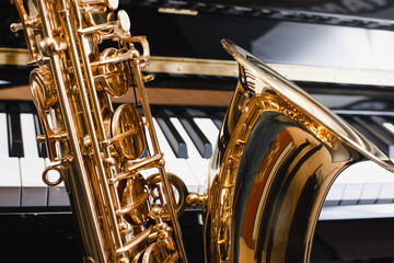 Obraz na płótnie Canvas saxophone and piano. jazz music.