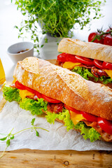 crispy baguette with bacon, tomatoes and cheese