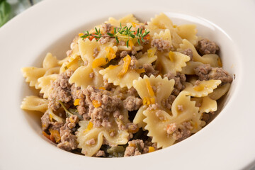 Piatto di farfalle al ragu bianco di manzo, Cucina Italiana