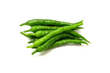 白背景の青唐辛子　コピースペースあり Green chili peppers on white background with copy space	