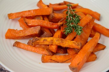 Sweet potato fries with thyme