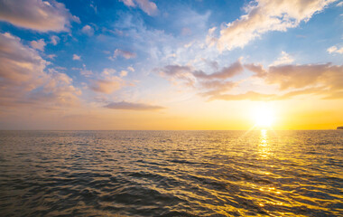 Fototapeta na wymiar Beautiful sunset sea view.