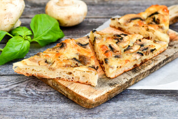  Mushroom italian  roman  style pizza.   Parmesan cheese,  cream, olives , , garlic, mushrooms,  tomato sauce 