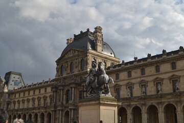 Estatua. Paris.