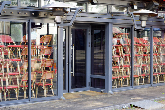 Restaurant ferm&eacute; durant le confinement