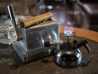 cigar with cutter and lighter