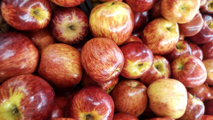 .Ripe and unripe red apple mix
