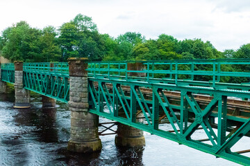 Eisenbahn Brücke über den Fluss Lochy bei Fort William, Schottland