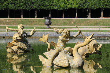 Fontaine dans les jardins du Château de Versailles
