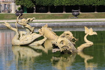 Fontaine dans les jardins du Château de Versailles
