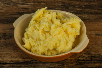 Mashed potato in the bowl