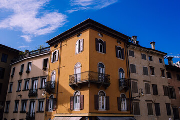 Fototapeta na wymiar Corner of the house in the Italian style.