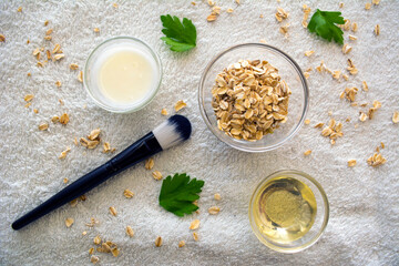 Diy oatmeal with honey and yoghurt mask for skin acnee and hydration