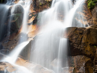 Fototapeta na wymiar 広島県大野町　妹背の滝　waterfall　涼しい透明感