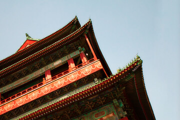 Fototapeta na wymiar Chinese temple against the blue sky.